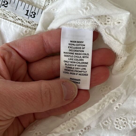 Treasure & Bond Long Sleeve Eyelet Lace Button Front Shirt Size Medium Ivory - Picture 10 of 10